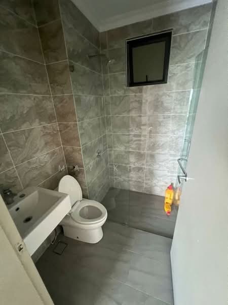 Kondominium untuk Dijual di Laguna Heights (Bukit Laguna) - May Khoo - Bathroom - PropertyGuru.com.my