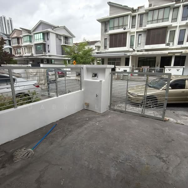 2.5-storey Terraced House for Sale in Taman Putra Impiana (Puchong) - Gabriel Kong - Exterior - PropertyGuru.com.my
