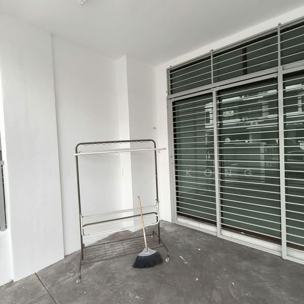 2.5-storey Terraced House for Sale in Taman Putra Impiana (Puchong) - Gabriel Kong - Exterior - PropertyGuru.com.my