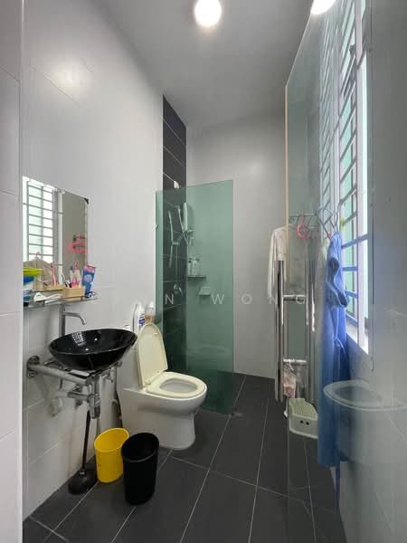 2-storey Terraced House for Rent in Taman Mount Austin (Tebrau) - Lynn Wong - Bathroom - PropertyGuru.com.my