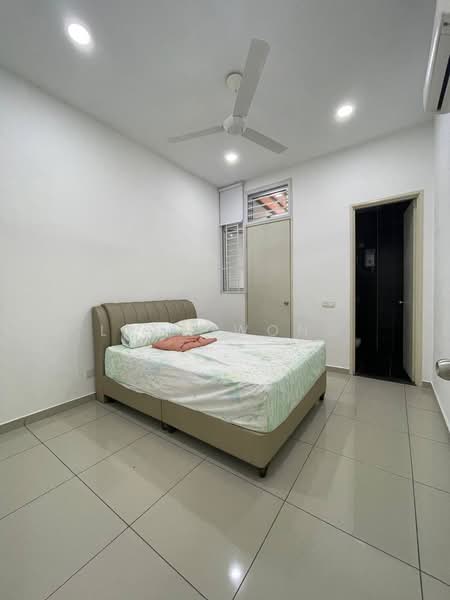 2-storey Terraced House for Rent in Taman Mount Austin (Tebrau) - Lynn Wong - Bedroom - PropertyGuru.com.my