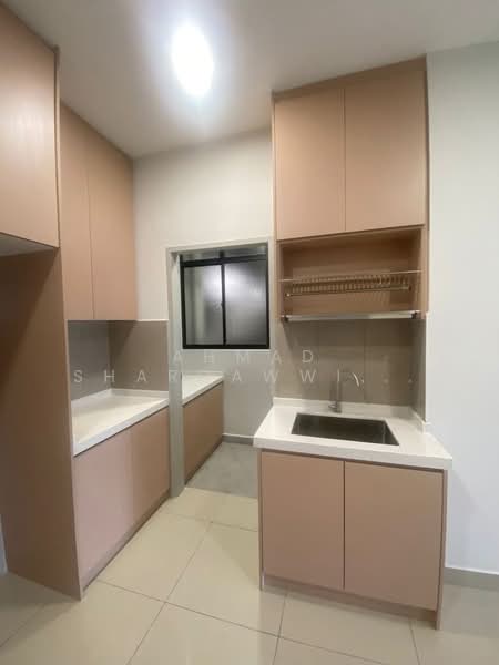 Kondominium untuk Disewa di Residensi Alamanda - Ahmad Sharqawwi Abdul Kapor - Kitchen - PropertyGuru.com.my