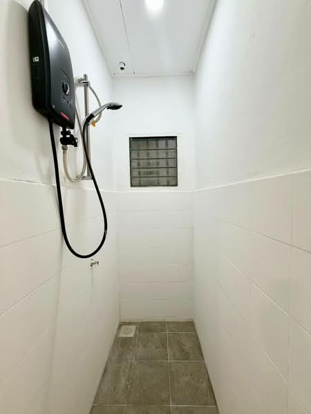 Rumah Teres 1 Tingkat untuk Dijual di Eco Majestic (Semenyih) - Rosniza Tanidi - Bathroom - PropertyGuru.com.my