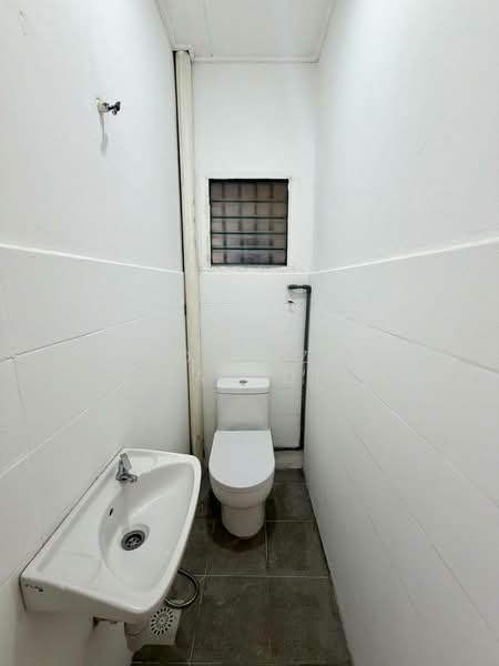 Rumah Teres 1 Tingkat untuk Dijual di Eco Majestic (Semenyih) - Rosniza Tanidi - Bathroom - PropertyGuru.com.my