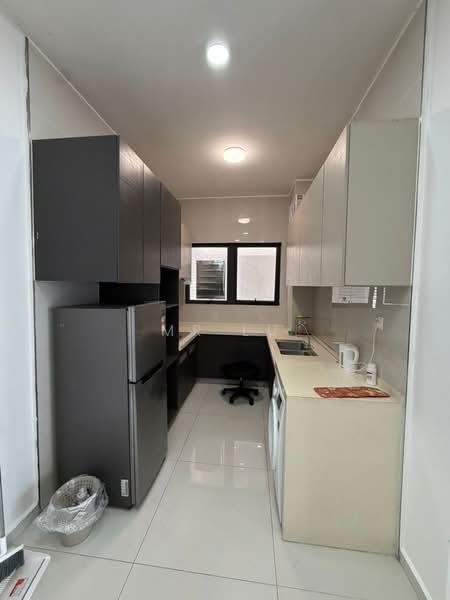 Condominium for Rent at Bay Point @ Country Garden Danga Bay - Mr Lu - Kitchen - PropertyGuru.com.my