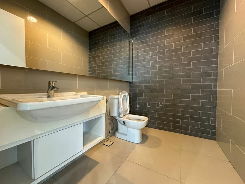 Fully Fitted Office for rent nearby Bukit Bintang ! untuk Untuk Disewa - RM 7,362 /bulan, Apr 2026 - Bathroom - PropertyGuru.com.my