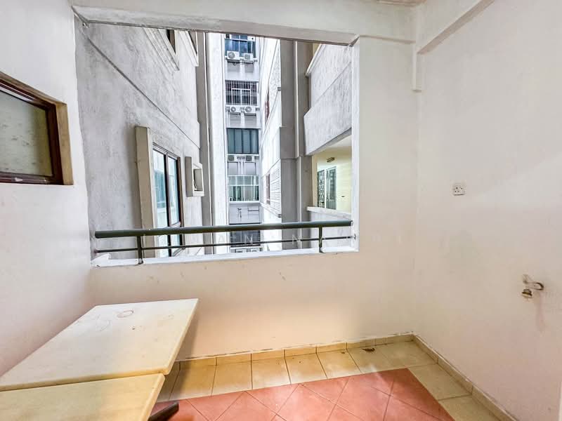 Kondominium untuk Dijual di Hartamas Regency 1 - Ilman Nahri - Balcony - PropertyGuru.com.my