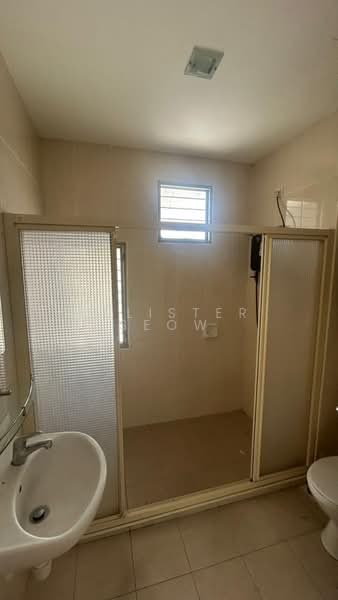 Rumah Teres 2 Tingkat untuk Disewa di Kota Kemuning (Shah Alam) - Allister Seow - Bathroom - PropertyGuru.com.my