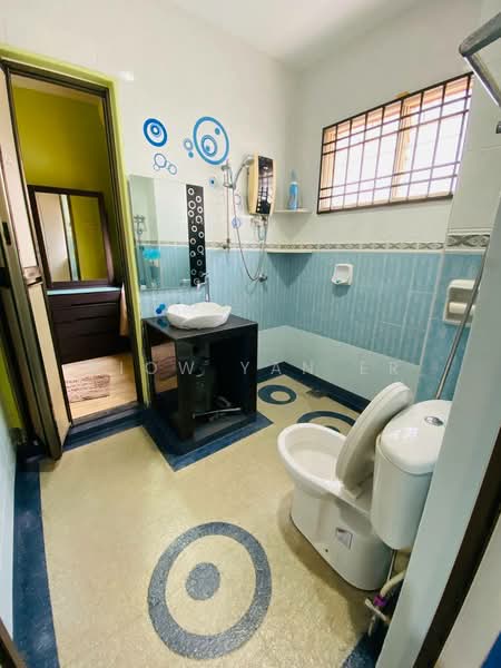Rumah Teres 2 Tingkat untuk Disewa di Bandar Baru Permas Jaya (Permas Jaya) - Siow Yan Er - Bathroom - PropertyGuru.com.my