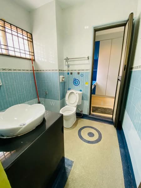 Rumah Teres 2 Tingkat untuk Disewa di Bandar Baru Permas Jaya (Permas Jaya) - Siow Yan Er - Bathroom - PropertyGuru.com.my