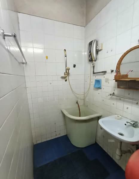 Rumah Teres 1 Tingkat untuk Dijual di Klang (Selangor) - Alex Lee - Bathroom - PropertyGuru.com.my