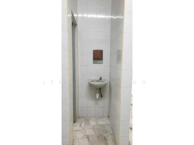 Rumah Teres 2 Tingkat untuk Dijual di Sungai Long (Bandar Sungai Long) - Jenny Choong - Bathroom - PropertyGuru.com.my