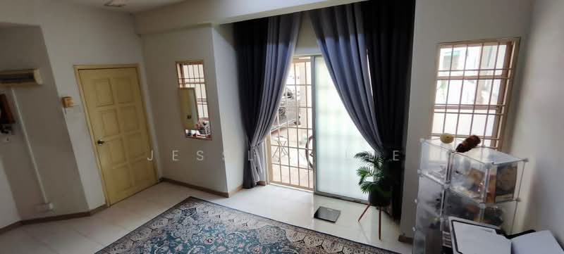 Rumah Teres 2 Tingkat untuk Dijual di Kajang Perdana (Kajang) - Jesslyn Lee - Living Room - PropertyGuru.com.my
