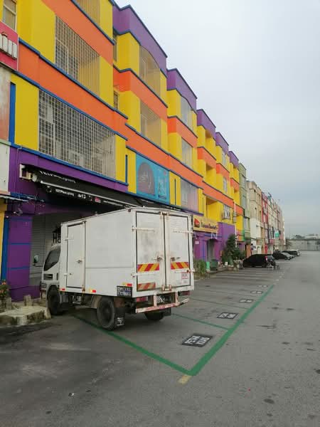 Shop for Rent in Bandar Puchong Utama (Puchong) - SY Chan - Exterior - PropertyGuru.com.my