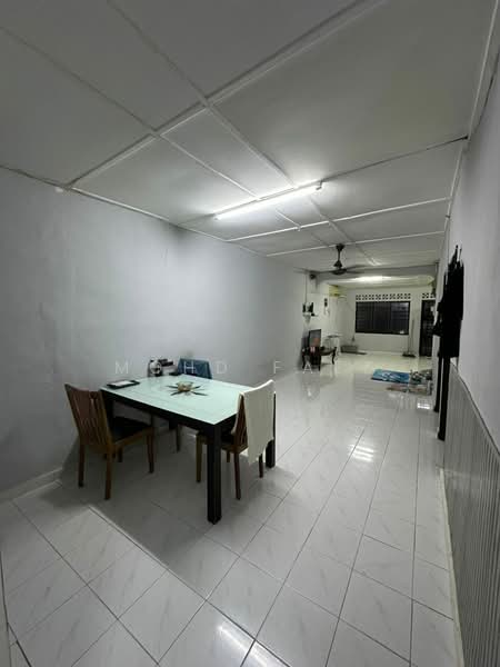 1-storey Terraced House for Sale in Taman Dahlia (Tampoi) - Mohd Faez - Dining Room - PropertyGuru.com.my