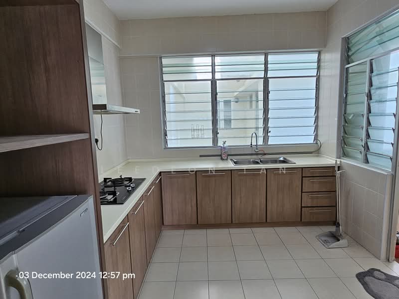 The Waterfront Condominium untuk Untuk Dijual - RM 988,000, Apr 2026 - Kitchen - PropertyGuru.com.my