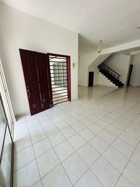 Terraced House for Rent in Bandar Puteri Puchong (Puchong) - Valerie Venna Hee - Entrance - PropertyGuru.com.my
