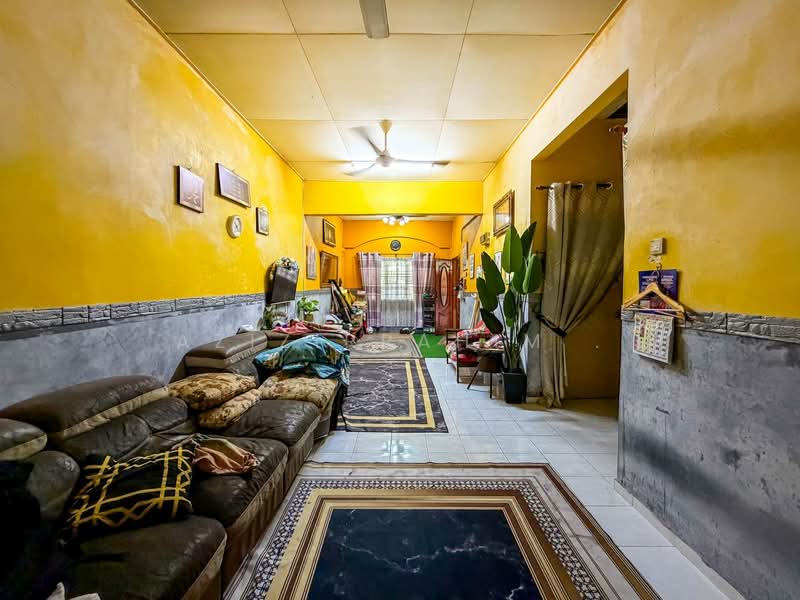 Rumah Teres 1 Tingkat untuk Dijual di Nilai (Negeri Sembilan) - Azizirrahim . - Living Room - PropertyGuru.com.my