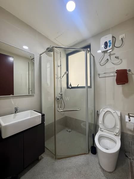 Condominium for Rent at Kings Bay @ Country Garden Danga Bay - Sow . - Bathroom - PropertyGuru.com.my