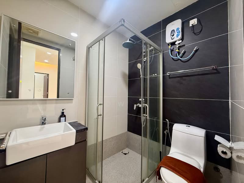 Condominium for Rent at Kings Bay @ Country Garden Danga Bay - Sow . - Bathroom - PropertyGuru.com.my