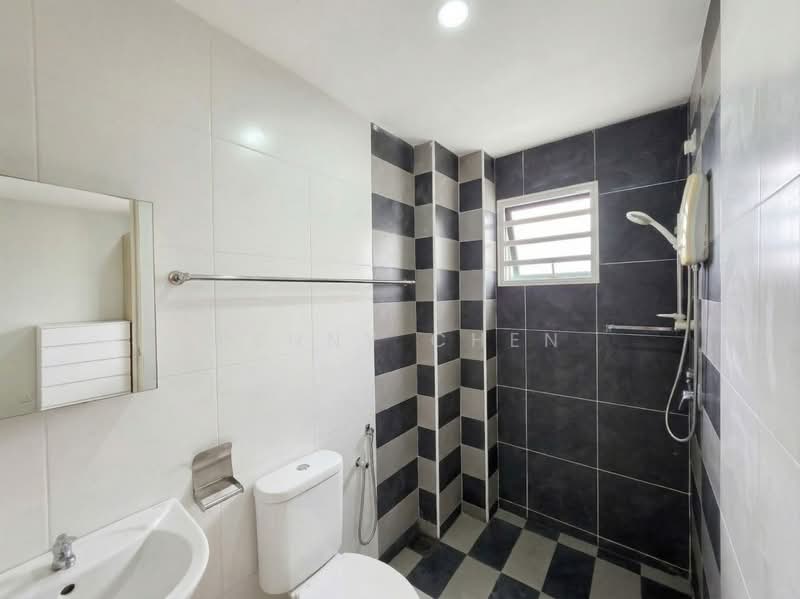 Condominium for Sale at Manhattan Condominium - PENNY CHEN - Bathroom - PropertyGuru.com.my