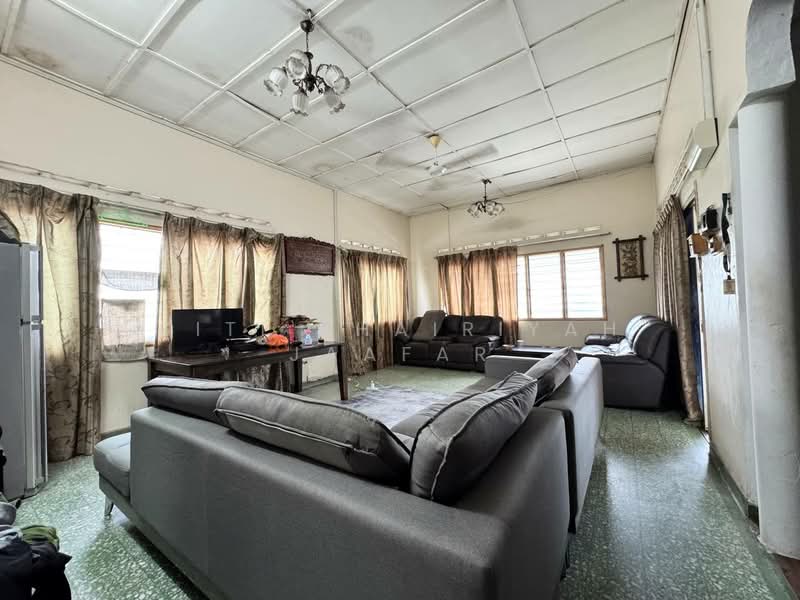 Bungalow Taman Keramat AU Kuala Lumpur untuk Untuk Dijual - RM 830,000, Apr 2026 - Living Room - PropertyGuru.com.my
