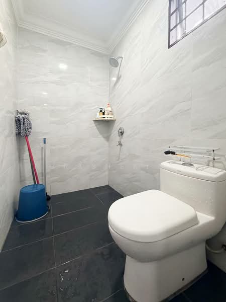 2-storey Terraced House for Sale in Taman Universiti (Bangi) - Nurashekin . - Bathroom - PropertyGuru.com.my