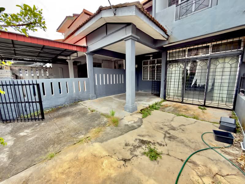 Taman seroja , Bandar Baru Salak Tinggi untuk Untuk Dijual - RM 400,000, Apr 2026 - Exterior - PropertyGuru.com.my