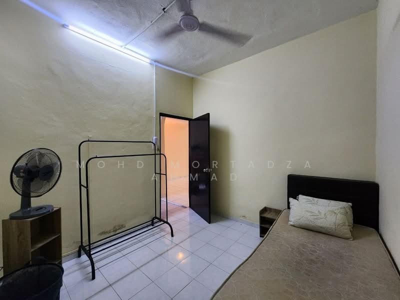 Taman Bayu Perdana untuk Untuk Dijual - RM 530,000, Apr 2026 - Bedroom - PropertyGuru.com.my