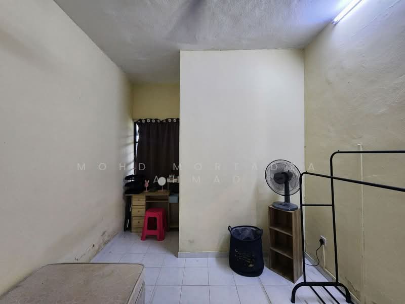 Taman Bayu Perdana untuk Untuk Dijual - RM 530,000, Apr 2026 - Bedroom - PropertyGuru.com.my