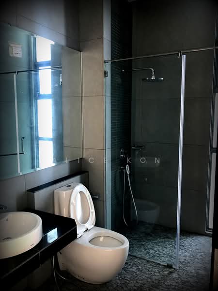 The Park Residence, Kuching untuk Untuk Dijual - RM 3,000,000, Apr 2026 - Bathroom - PropertyGuru.com.my
