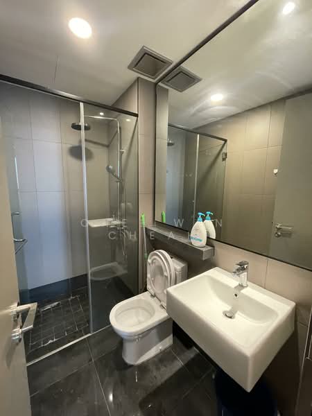 Servis Apartment untuk Dijual di Bloomsvale Menara Vista Petaling - Chee Wen Cheah - Bathroom - PropertyGuru.com.my