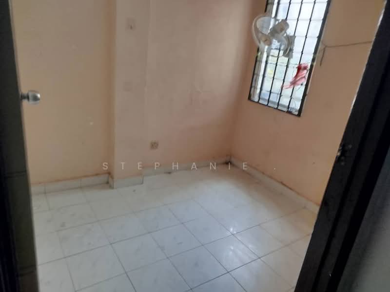 Apartment for Rent at Teratai Mewah Apartment Block 15,17,19,21 - Stephanie . - Interior - PropertyGuru.com.my