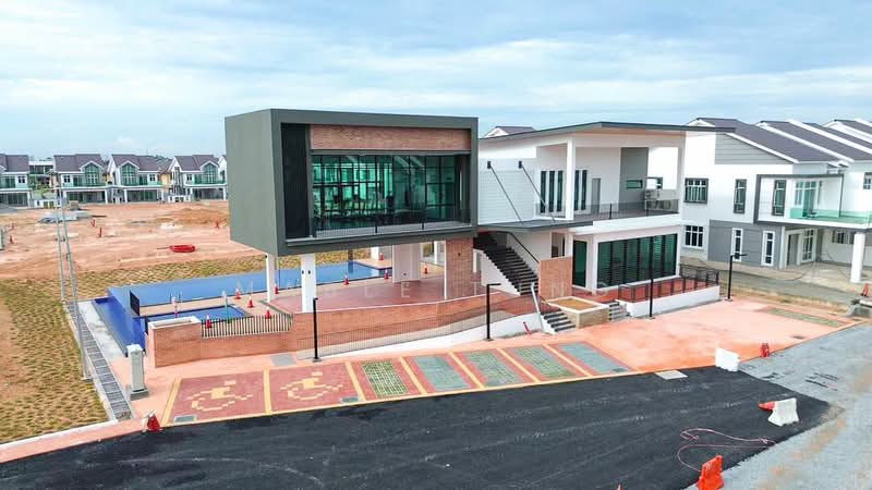 2-storey Terraced House for Sale in Tanjong Minyak (Melaka) - Mable Tung - Exterior - PropertyGuru.com.my