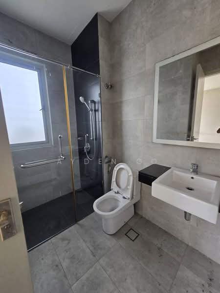 Rumah Berkembar untuk Dijual di Kipark Sri Utara (Batu) - Ayden Go - Bathroom - PropertyGuru.com.my