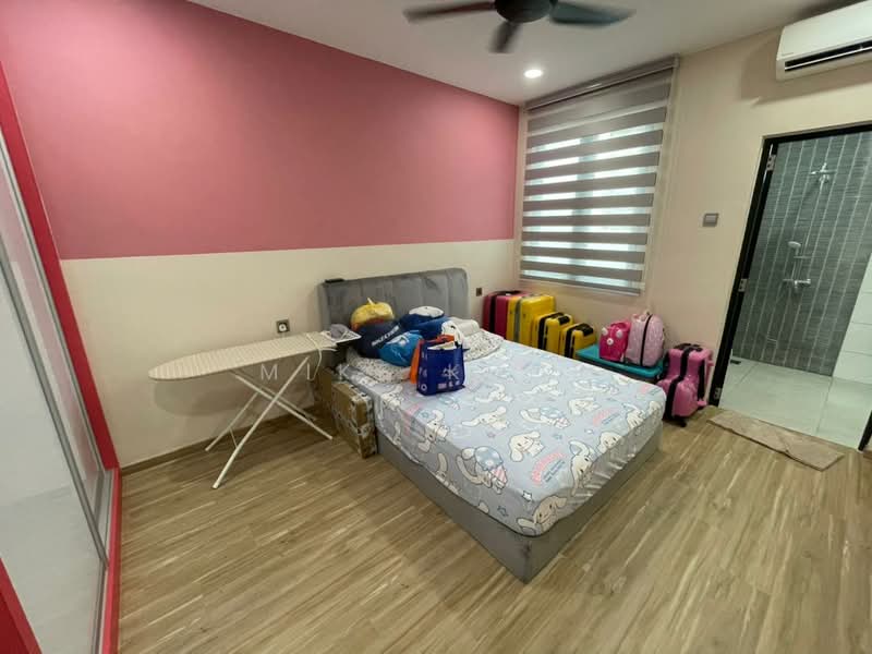 Bungalow for Sale in Kapar (Selangor) - Mike Khor - Bedroom - PropertyGuru.com.my