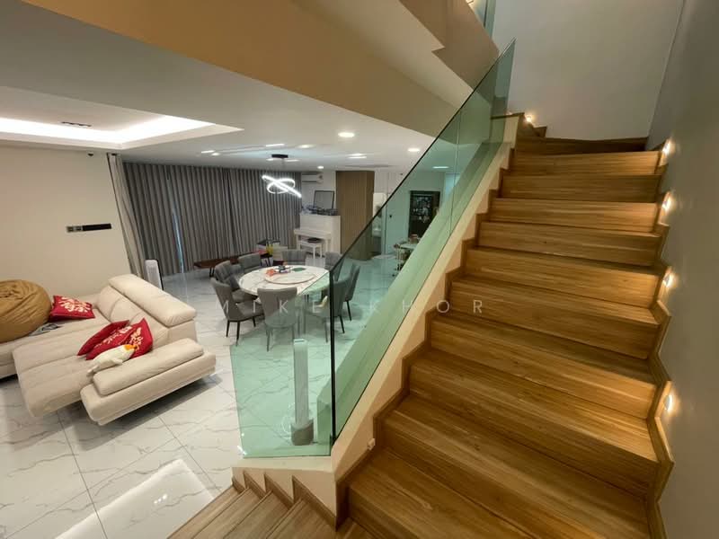 Bungalow for Sale in Kapar (Selangor) - Mike Khor - Living Room - PropertyGuru.com.my