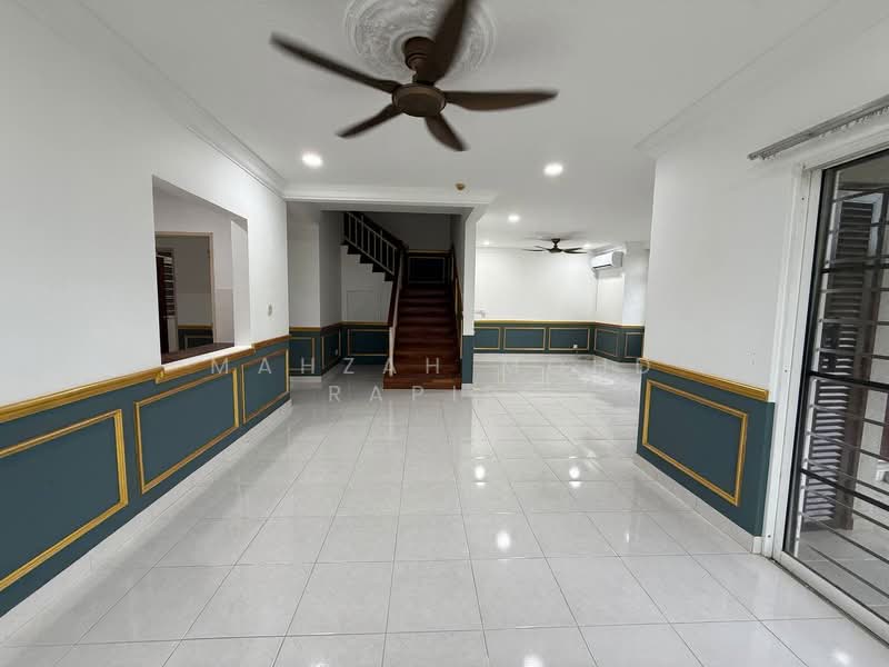 2-storey Terraced House for Rent in Cyberjaya (Selangor) - Mahzah Mohd Rapiee - Living Room - PropertyGuru.com.my