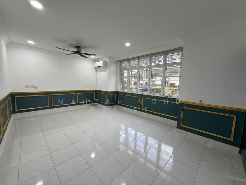 2-storey Terraced House for Rent in Cyberjaya (Selangor) - Mahzah Mohd Rapiee - Living Room - PropertyGuru.com.my