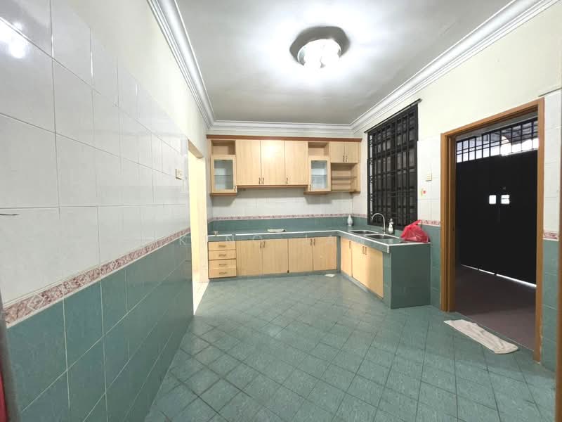 Rumah Teres 2 Tingkat untuk Dijual di Taman Tampoi Indah (Tampoi) - Kino Jaw - Kitchen - PropertyGuru.com.my
