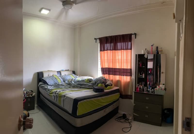 Pangsapuri untuk Dijual di Ria Apartment - Irene Chua - Bedroom - PropertyGuru.com.my