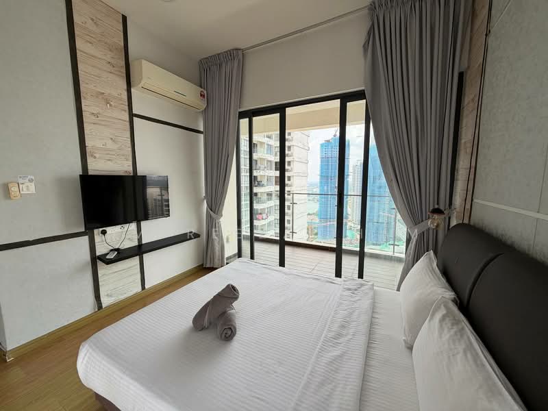 Kondominium untuk Dijual di Royal Strand @ Country Garden Danga Bay - Impreeza Tham - Bedroom - PropertyGuru.com.my