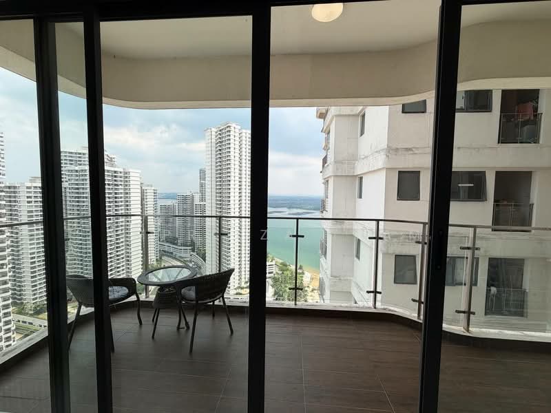 Kondominium untuk Dijual di Royal Strand @ Country Garden Danga Bay - Impreeza Tham - Balcony - PropertyGuru.com.my