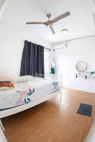 Rumah Bandar untuk Dijual di Semenyih (Selangor) - Nurashekin . - Bedroom - PropertyGuru.com.my