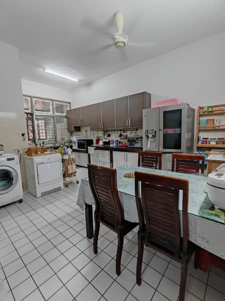 2-storey Terraced House for Sale in Fair Park (Ipoh) - Lee Eugene - Kitchen - PropertyGuru.com.my