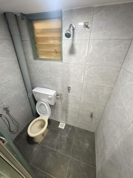 Pangsapuri untuk Dijual di Pangsapuri Mutiara Subang - Dr Shahril Nizam - Bathroom - PropertyGuru.com.my