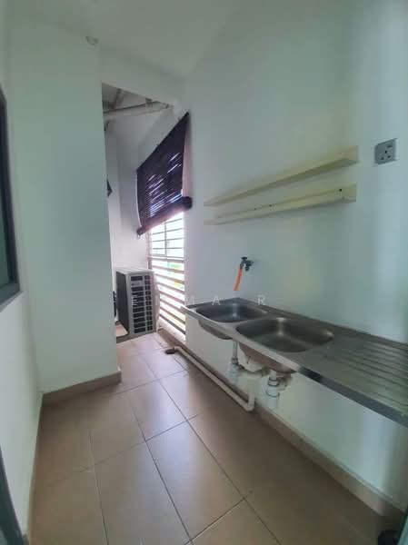 Servis Apartment untuk Dijual di Amerin Residence - Emma R - Balcony - PropertyGuru.com.my