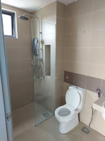 Servis Apartment untuk Dijual di Amerin Residence - Emma R - Bathroom - PropertyGuru.com.my