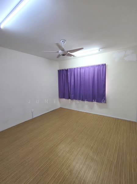 For Rent - Taman Pelangi