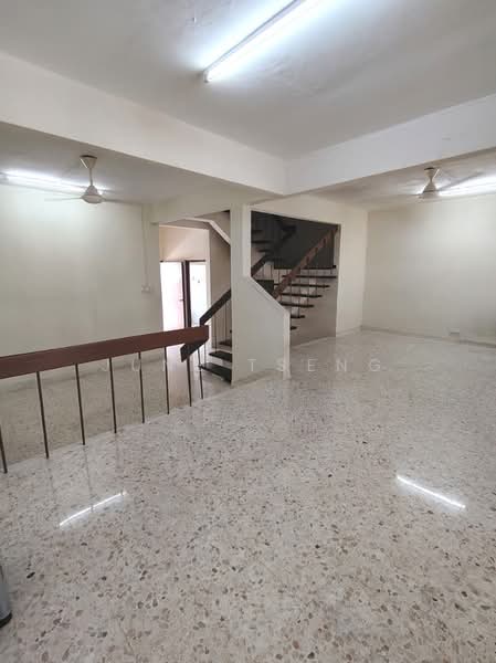 For Rent - Taman Pelangi